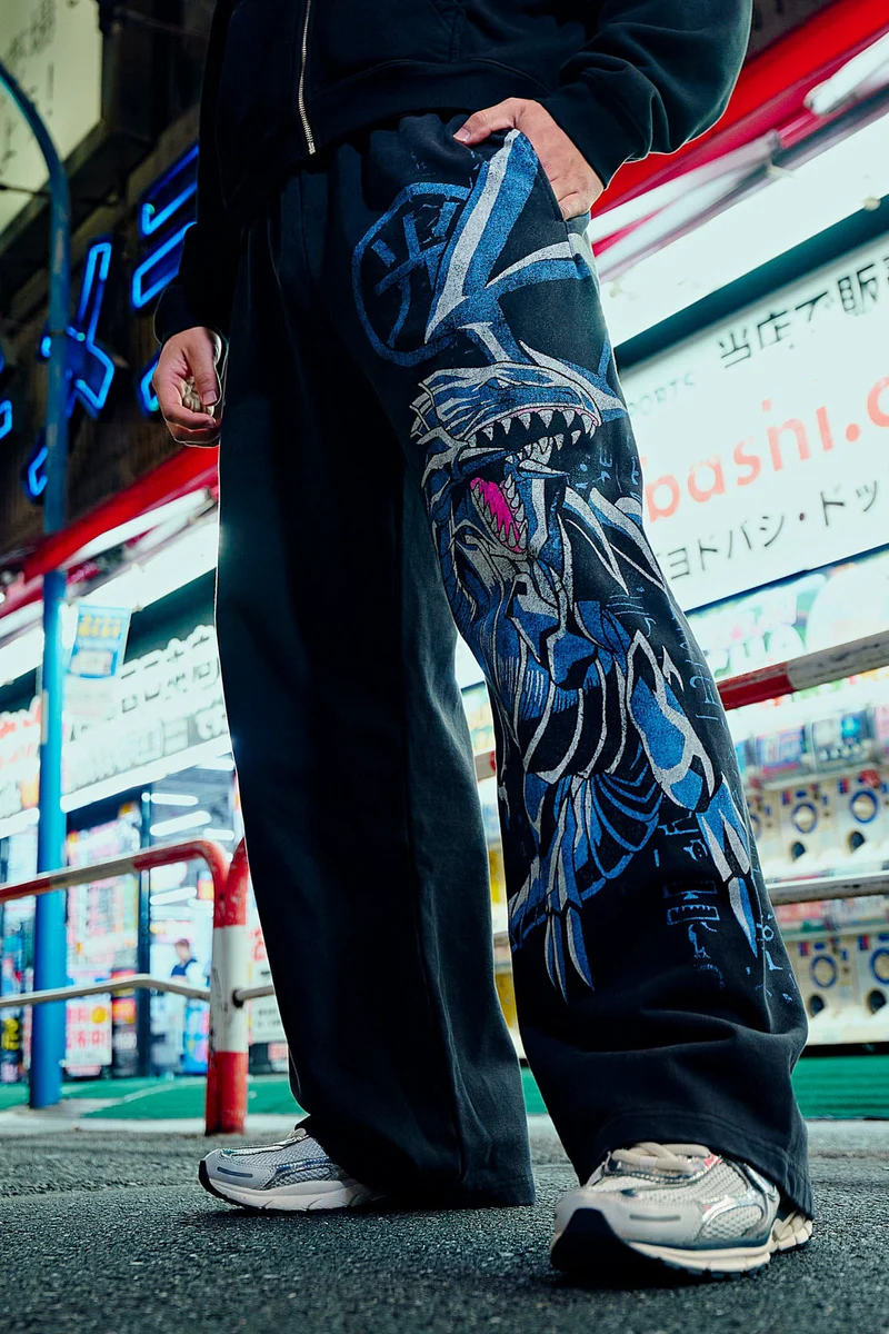 Baggy Yu-Gi-Oh! Blue Eyes - Yu-Gi-Oh!® Sweats imagen 2